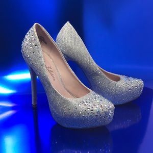 De Blossom Collection Silver Rhinestone Stiletto’s